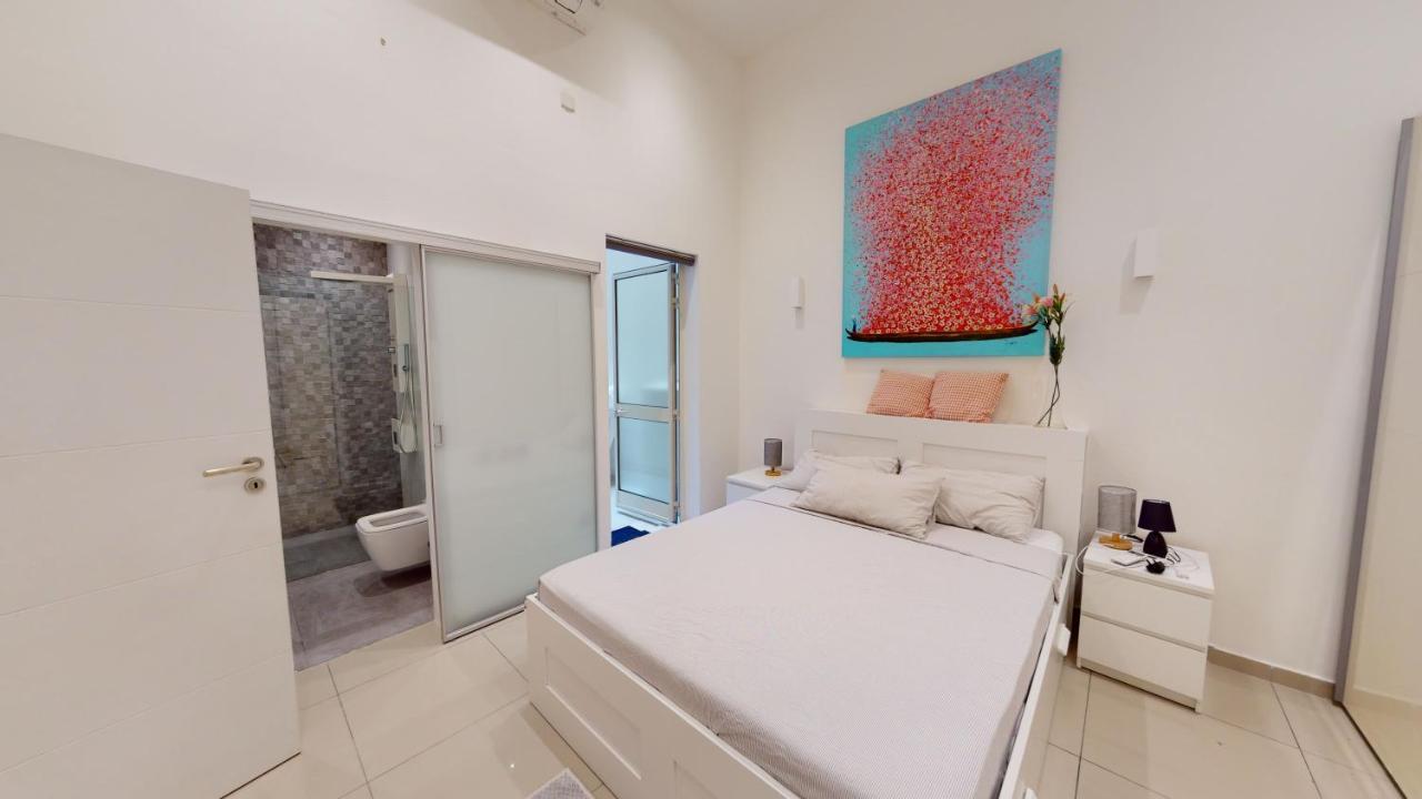 Spacious 3 Bedroom Maisonette Сліма Екстер'єр фото