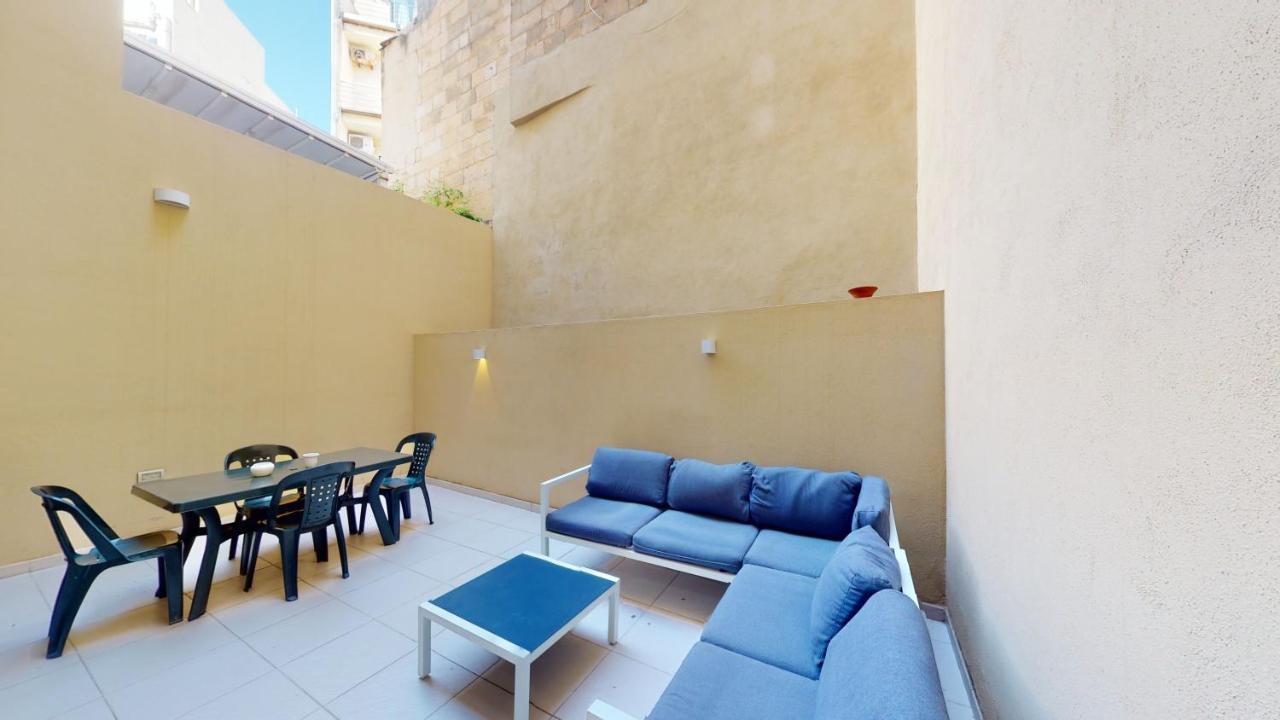 Spacious 3 Bedroom Maisonette Сліма Екстер'єр фото