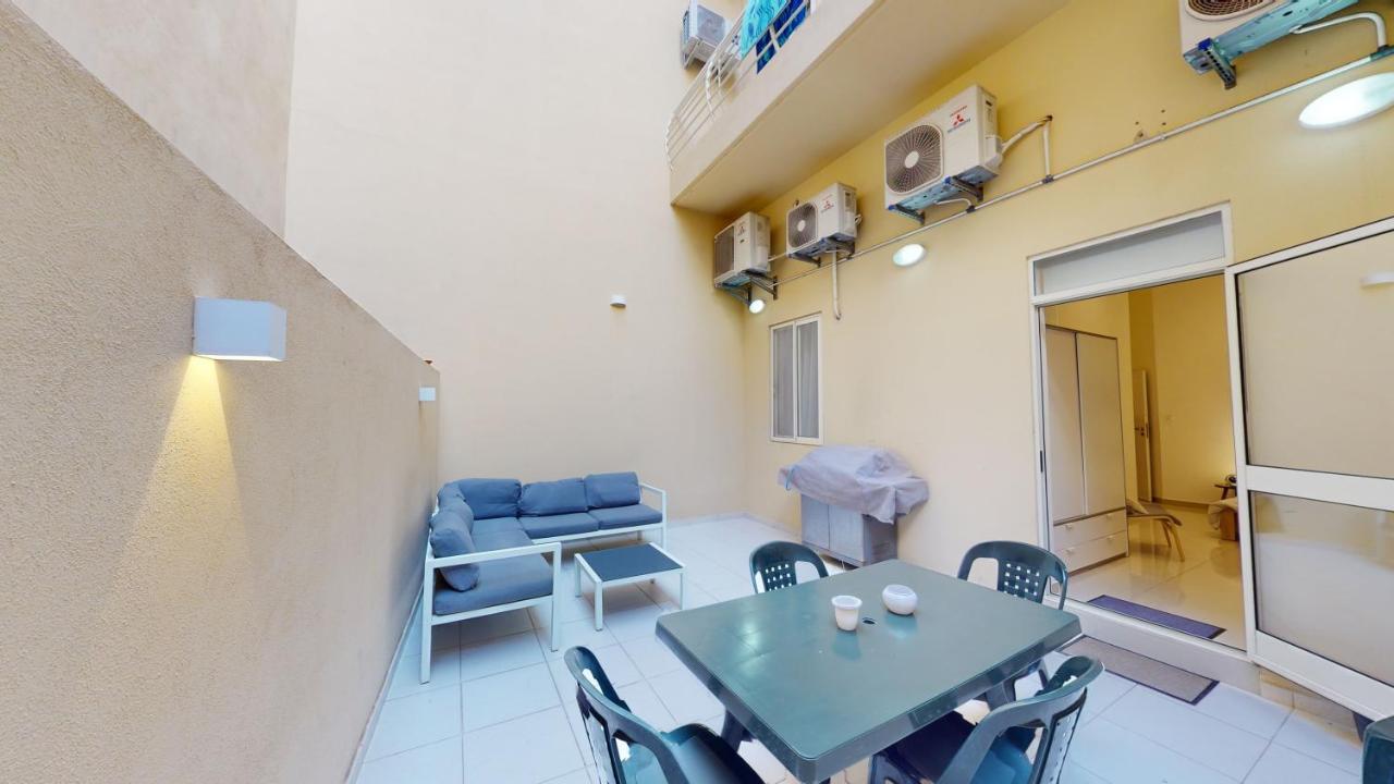 Spacious 3 Bedroom Maisonette Сліма Екстер'єр фото